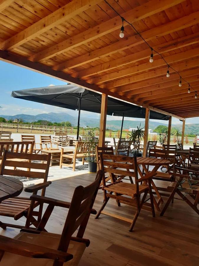 科尔察 House Of Horses Shtepia E Kuajve酒店 外观 照片