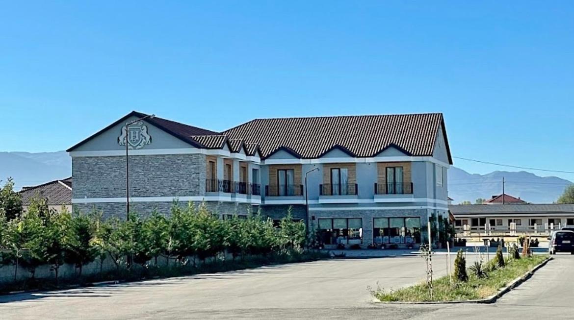 科尔察 House Of Horses Shtepia E Kuajve酒店 外观 照片